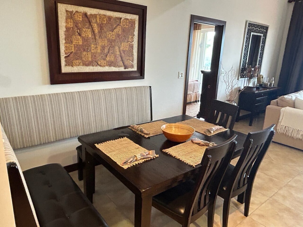 A402 dining area with banquette seating